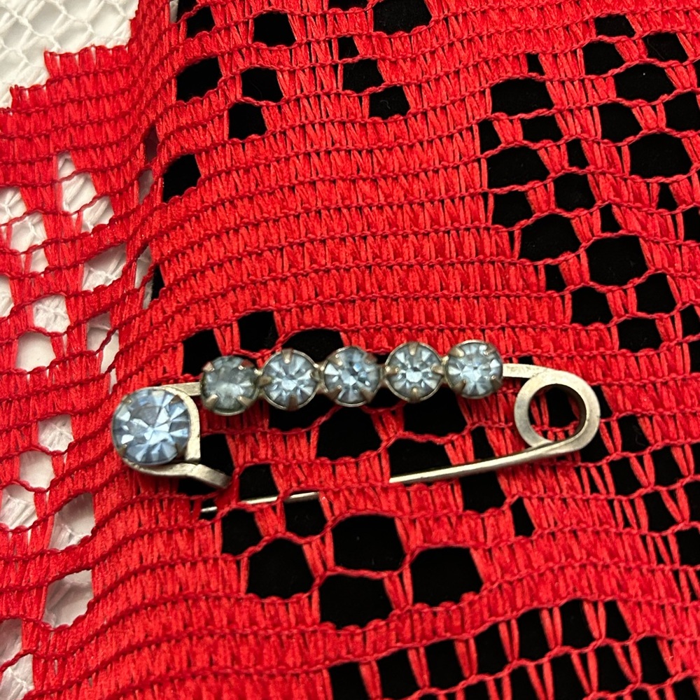 Elegant Silver Brooch with Birthstone Crystals